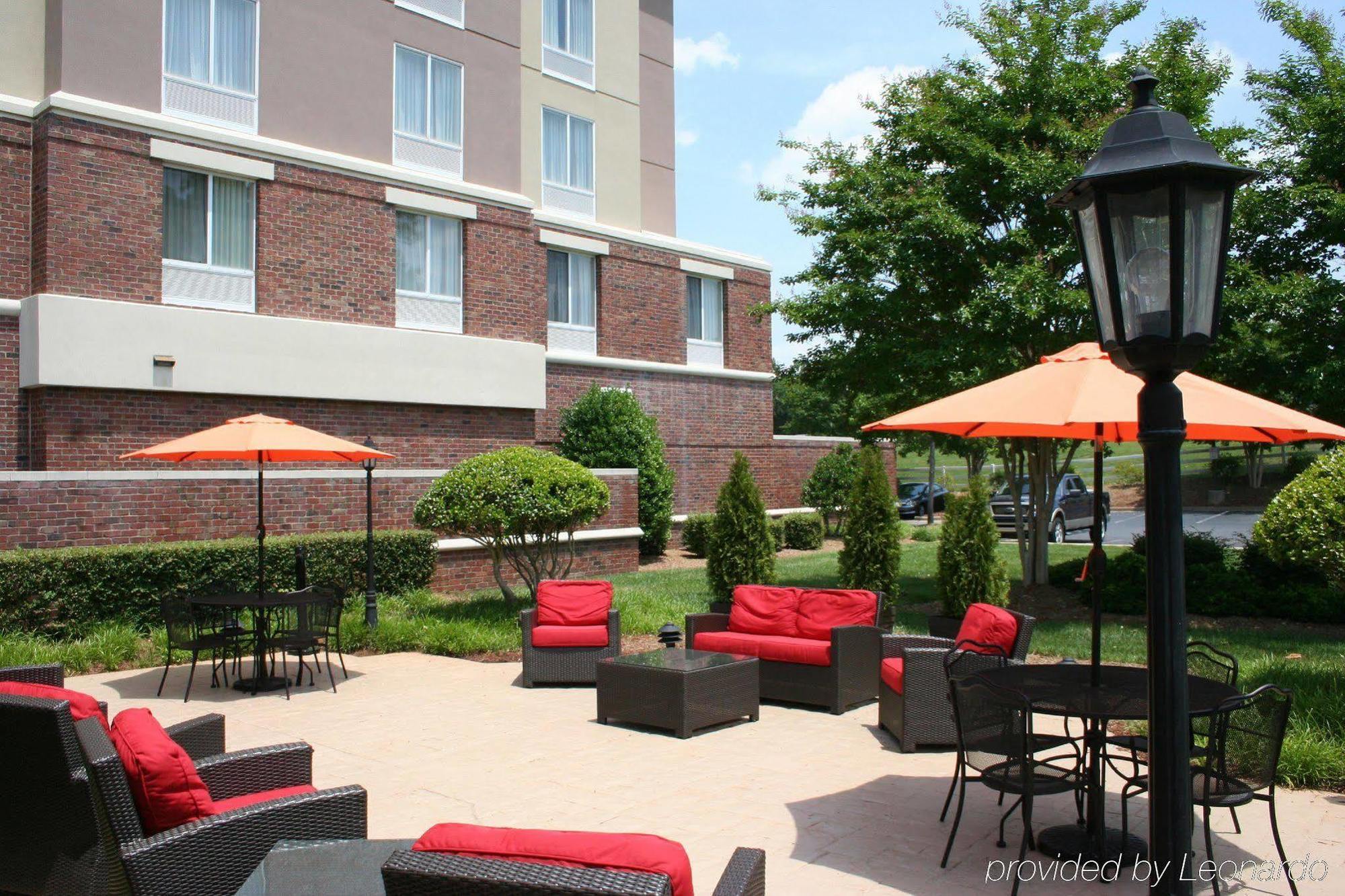 Hilton Garden Hotel 3*